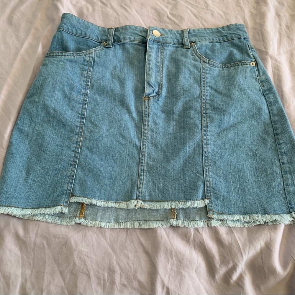 Y2K‎ Forever 21 Light Blue Denim Mini Skirt Frayed Hem Pockets Large